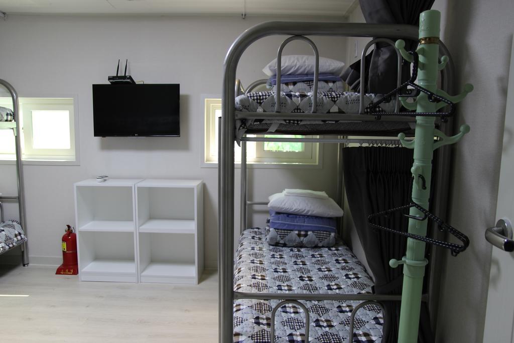 Embassy Guesthouse Itaewon Seul Quarto foto